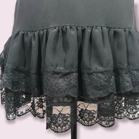 Colza, Lace Trim Skirt, Size Large - Picture 4 of 15